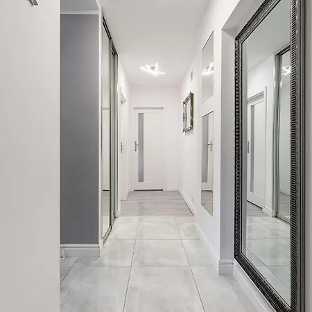 Lush Flat In Center Apartment *